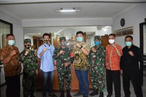 Danrem 082/CPYJ Kunjungi Perusahaan Pakan Ternak Bumi Indo