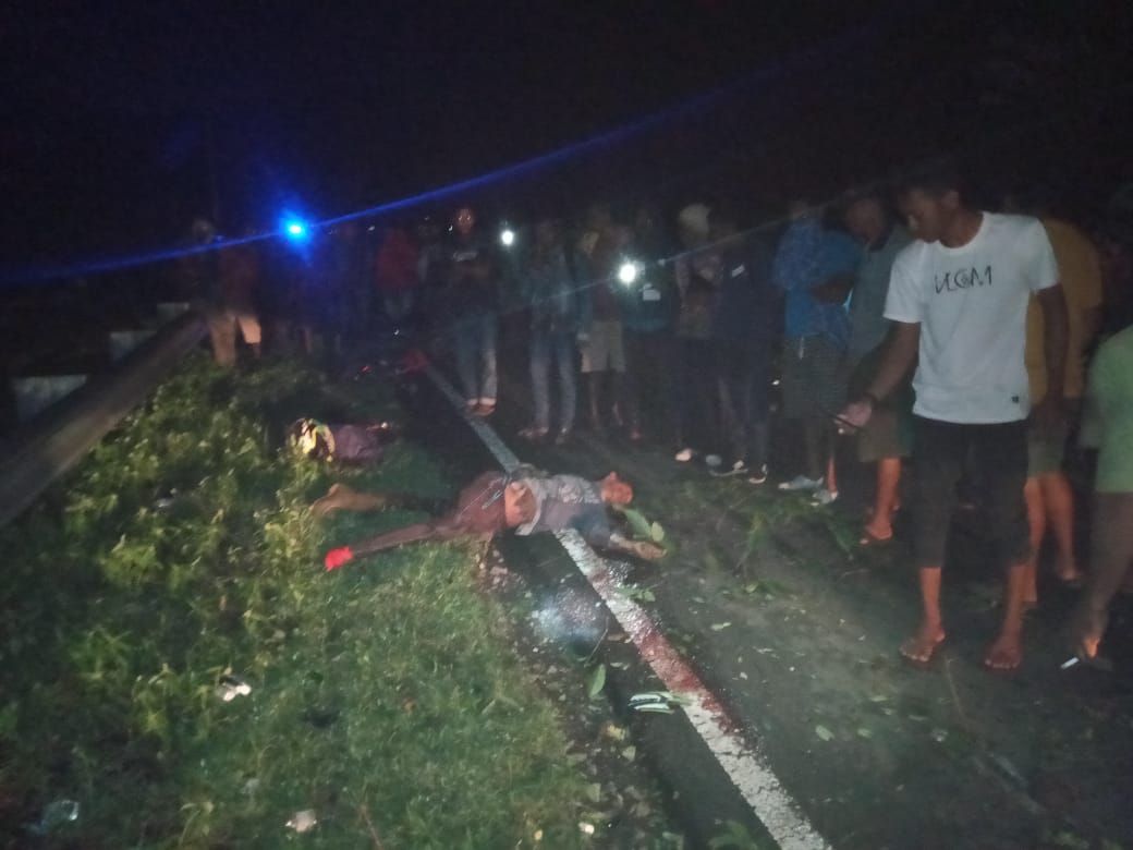 Akibat Tanah Longsor, dua pengguna jalan tewas di tempat