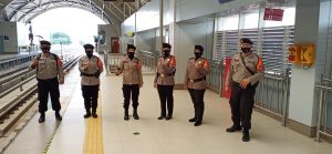 Kegiatan Patroli dan Pengawalan Polwan DIT PAMOBVIT Polda Sumsel di 13 Stasiun LRT Palembang