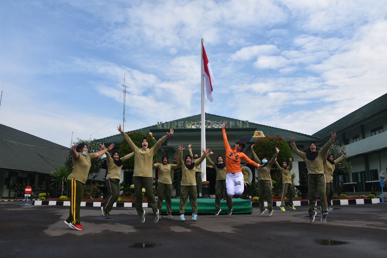 Jumat Sehat, Korem 082/CPYJ Senam Bersama