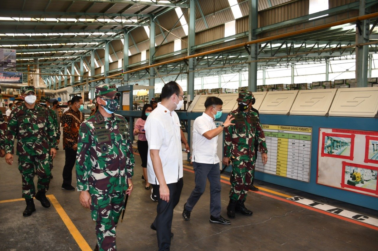 Danrem 082/CPYJ Sambut Kunjungan Pangdam V/Brawijaya Ke PT. Arwana