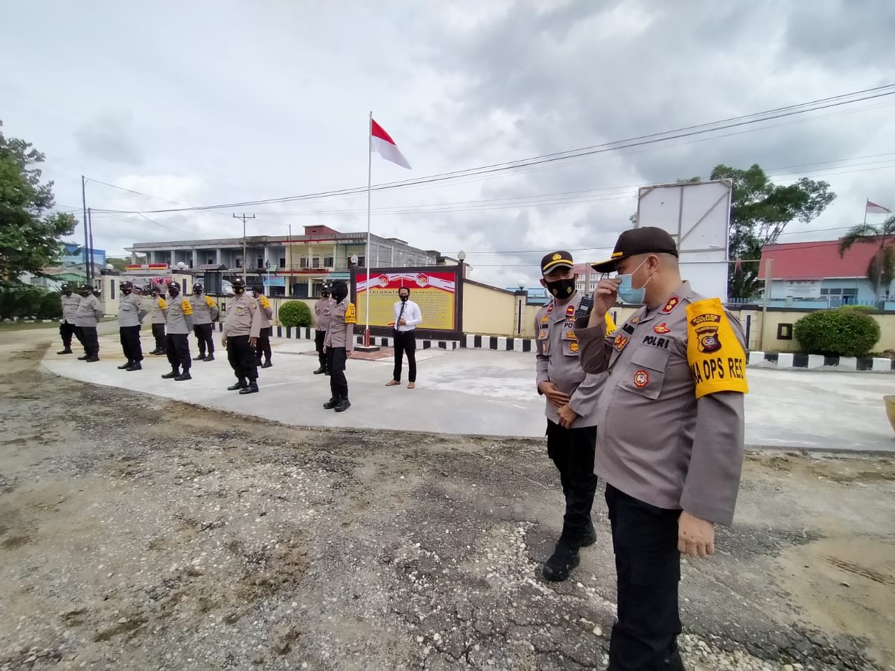 Kapolres Sintang Berikan Bantuan Sosial