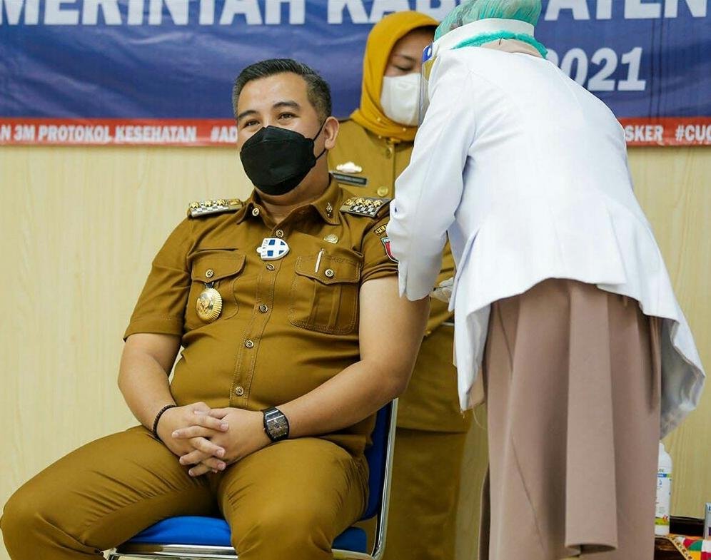 Dendi Ramadhona menghimbau masyarakat untuk berVaksin