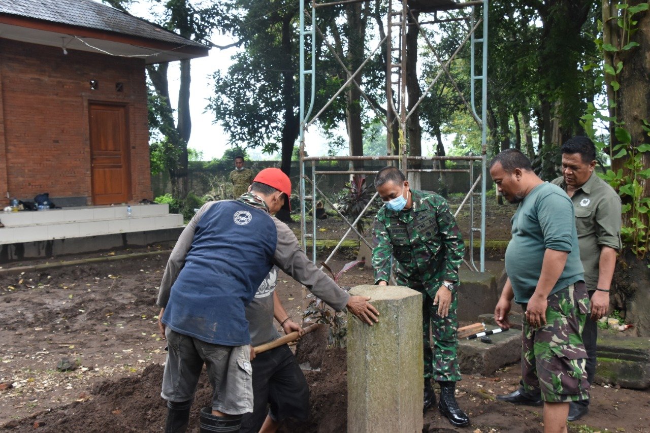 Selamatkan Situs Purbakala, Danrem 082/CPYJ Kumpulkan Batu Purbakala yang Berserakan