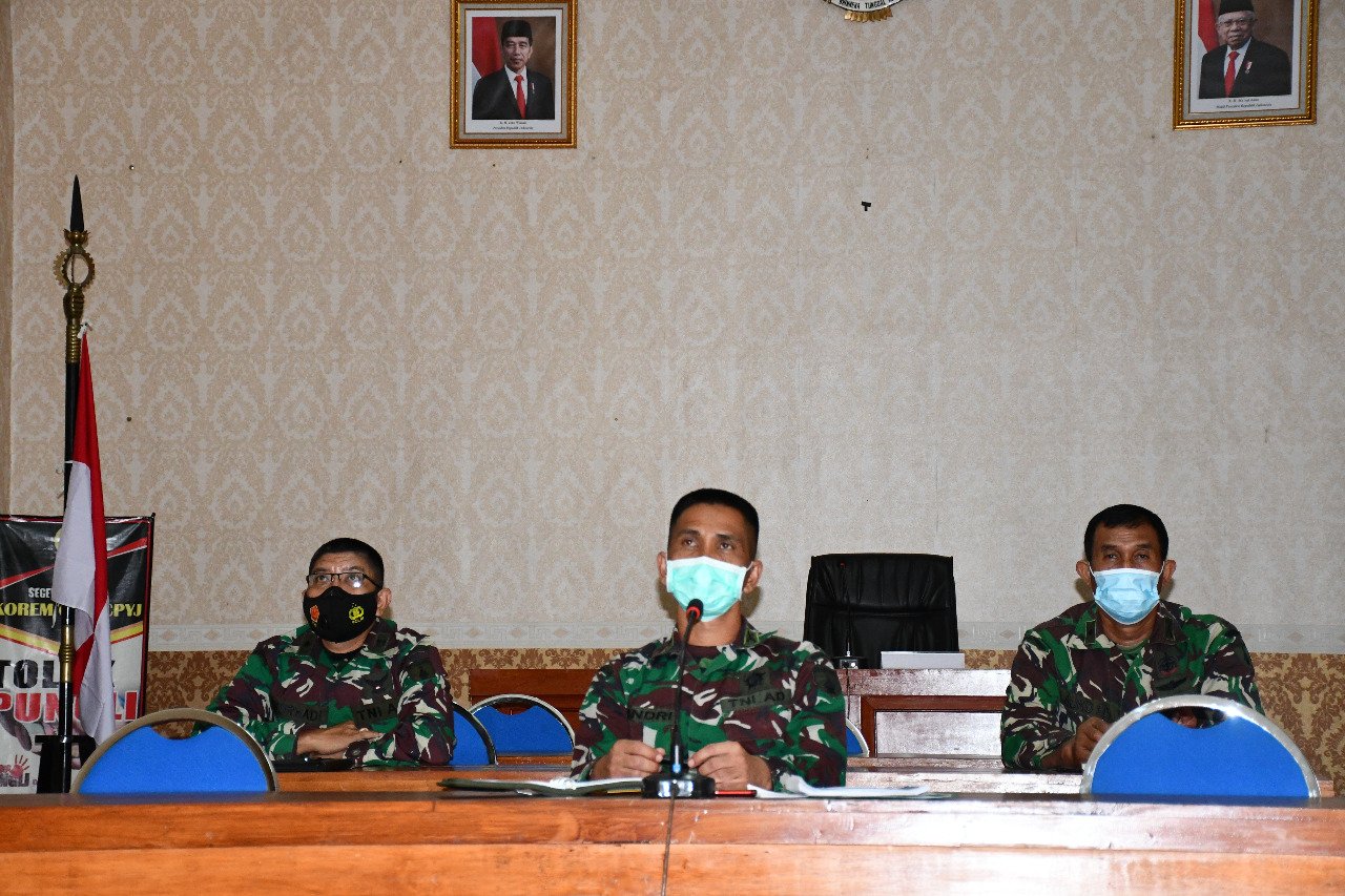 Kasiter Korem 082/CPYJ Ikuti Sosialisasi Vaksin Covid-19 Secara Virtual