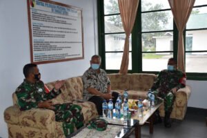 Dengarkan Keluhan Petani, Danrem 082/CPYJ Kunjungi SP3T Jombang