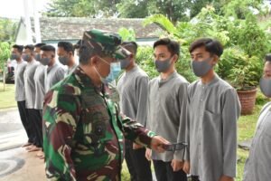 Danrem dampingi Kasdam V/ BRW Kunjungi Panti Asuhan Putra Prajurit