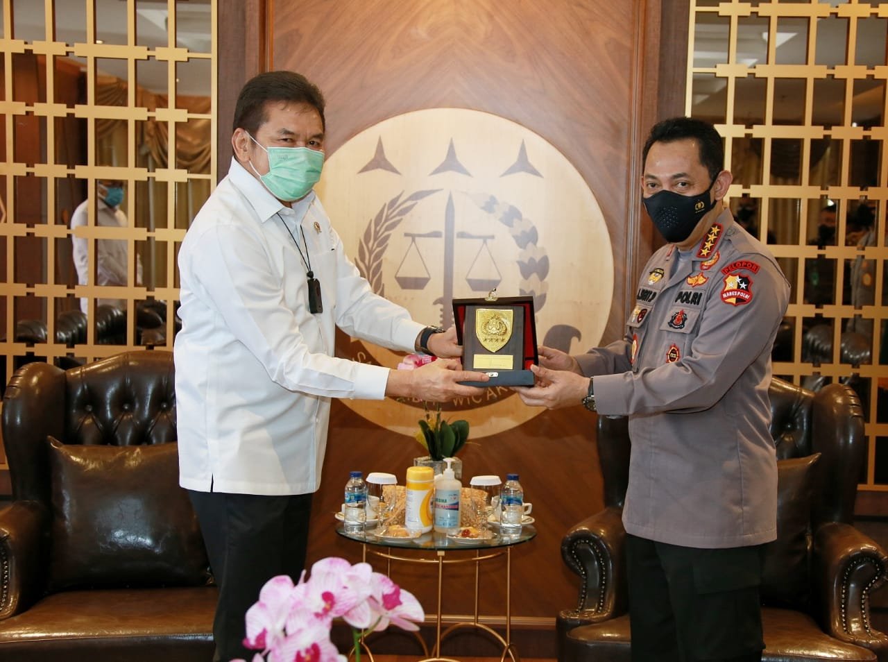 Jaksa Agung Mengaku Bahagia Dikunjungi Kapolri