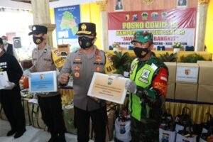 Kapolda Jatim Mengapresiasi Bhabinkamtibmas & Bhabinsa Desa Ngale