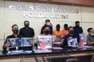 Polda Jatim Tangkap 3 Tersangka Perdagangan Satwa Dilindungi