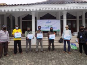 Ratusan Paket Bantuan Bahan Pokok dibagikan Rumah Yatim untuk Warga Prasejahtera di Bandar Lampung