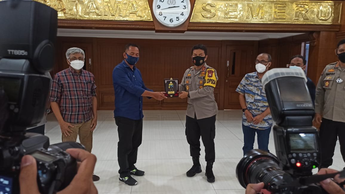 Kapolda Jatim Gandeng PWI Jatim Perangi Berita Hoax