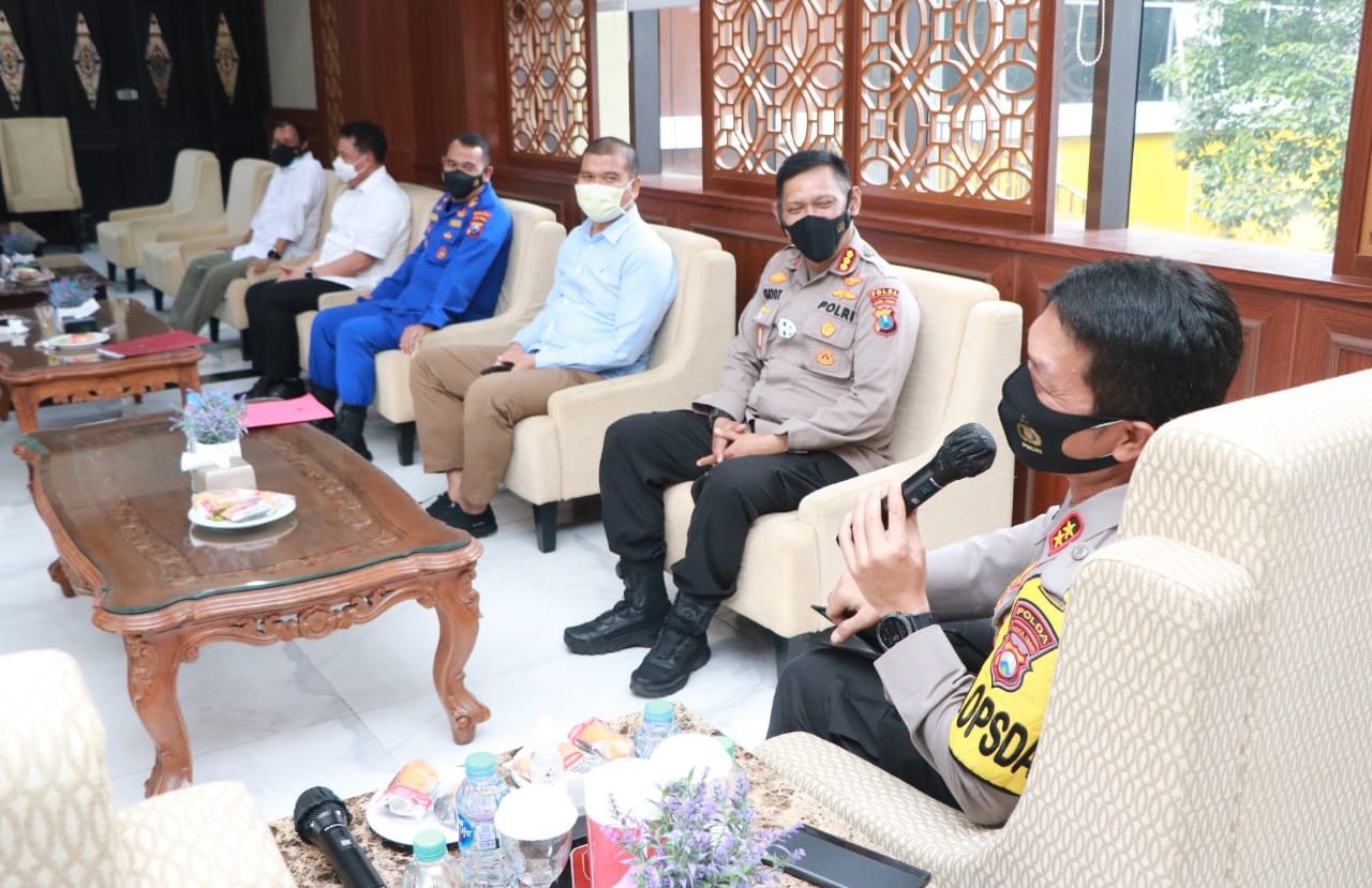 Kapolda Jatim Bersinergi dengan AMSI untuk Perangi Hoax