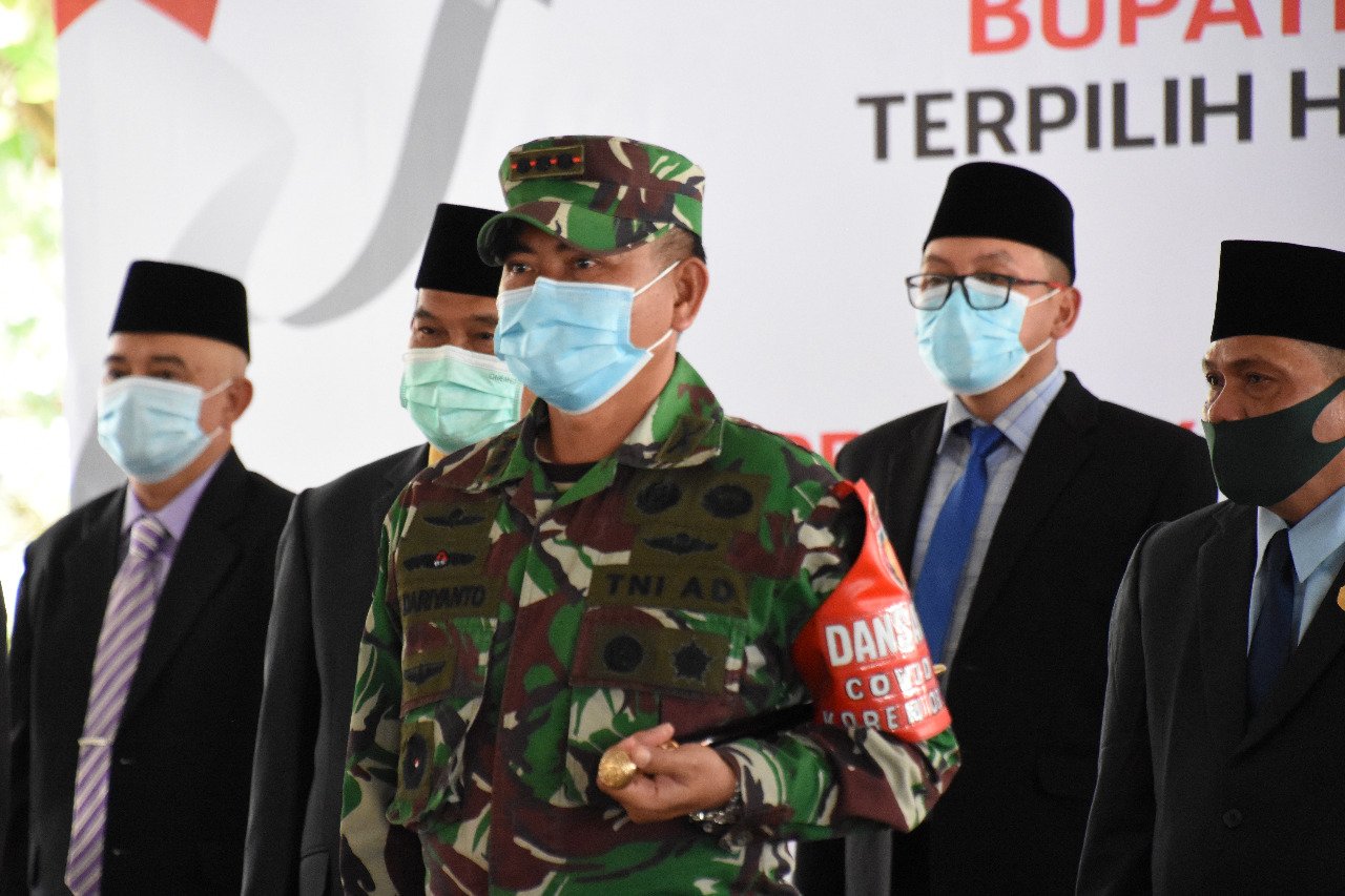 Danrem 082/CPYJ Ikuti Sumpah Jabatan dan Pelatikan Bupati & Wakil Bupati Mojokerto