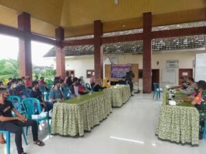 Danramil 0815/15 Jatirejo Bekali Wasbang Pemuda Desa Bleberan
