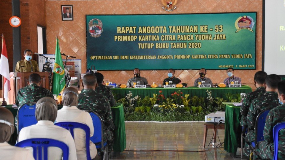 Danrem 082/CPYJ Buka Acara RAT Koperasi Kartika Citra Panca Yudha Jaya