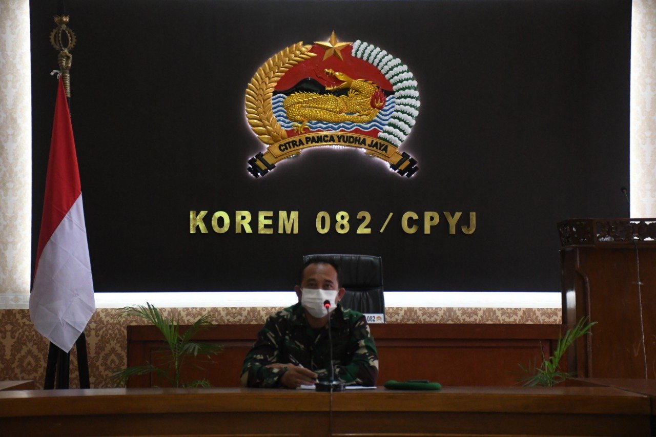 Pejabat Intel Korem 082/CPYJ Ikuti Rapat Koordinasi Komunitas Intel Secara Virtual