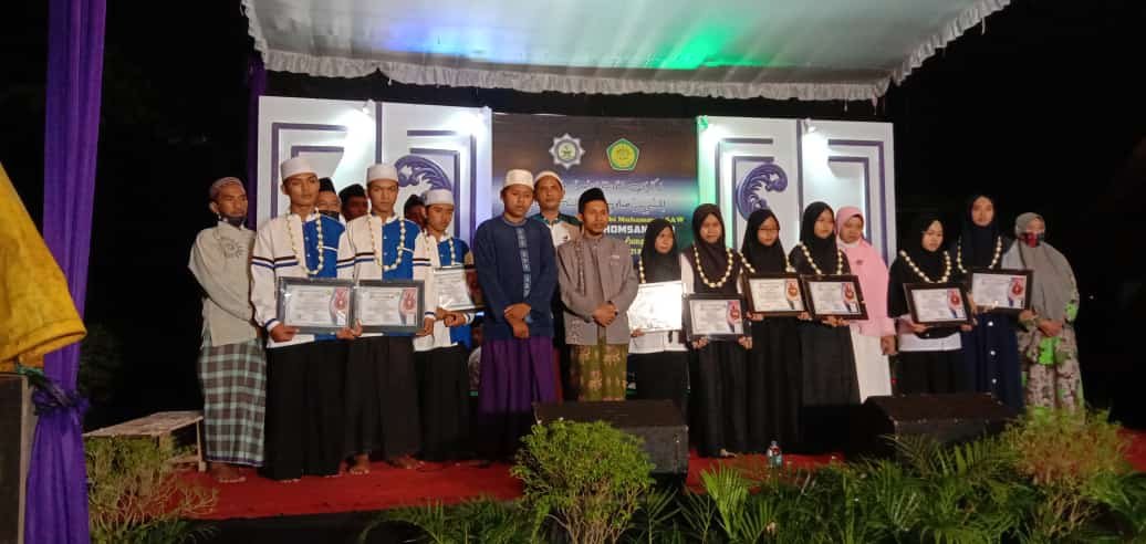 Wisuda Tachfid Alquran MA Khomsani Nur Lumajang
