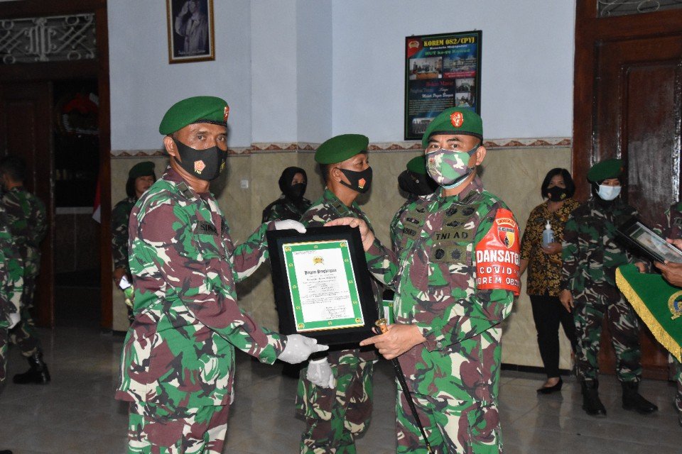 Inilah Gambaran Pelepasan dan Penerimaan warga Korem 082/CPYJ