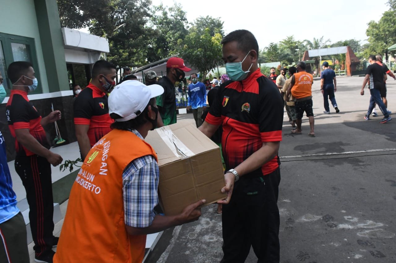 Danrem 082/CPYJ Sambut Rombongan Pangdam Giat Gowes Sehat