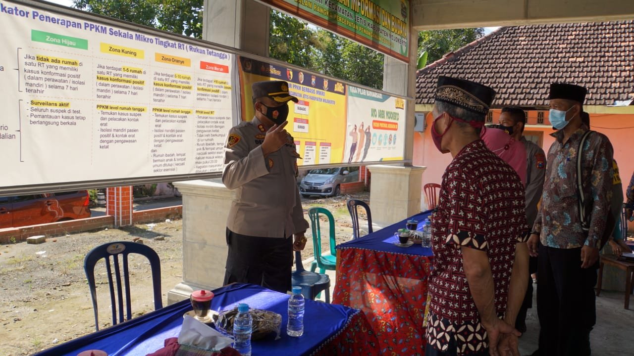 Kapolresta Mojokerto Beri Apresiasi PPKM Mikro Desa Banjarsari