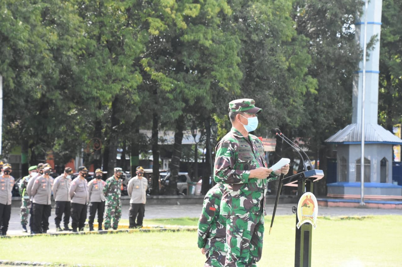 Danrem 082/ CPYJ Pimpin Apel Gelar Pasukan PAM Kunker Presiden