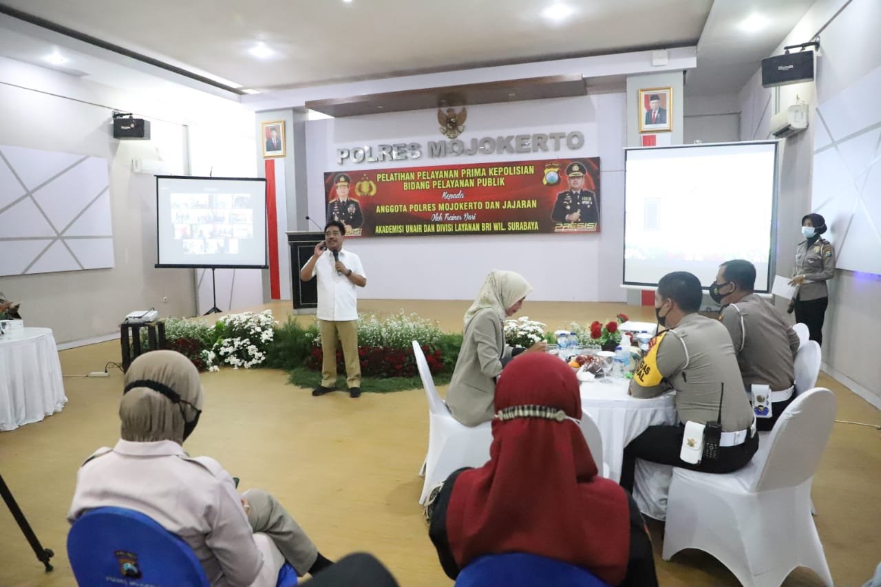Polres Mojokerto Gelar Pelatihan Pelayanan Publik pada Anggotanya