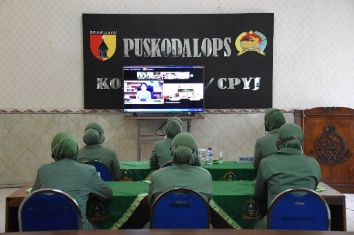 Persit KCK Koorcabrem 082 PD V Brawijaya Ikuti Webinar Tentang Wira Usaha Kreatif