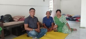 Belasan Tahun Terpisah, Tim Pendim 0815/Mojokerto Bantu Keluarga Tersebut Terkoneksi