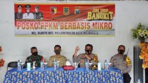 Kapolresta Mojokerto Tinjau Posko PPKM Blooto