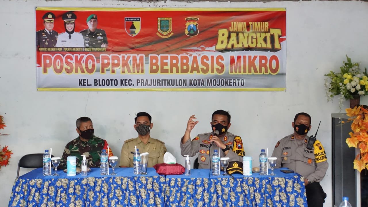 Kapolresta Mojokerto Tinjau Posko PPKM Blooto