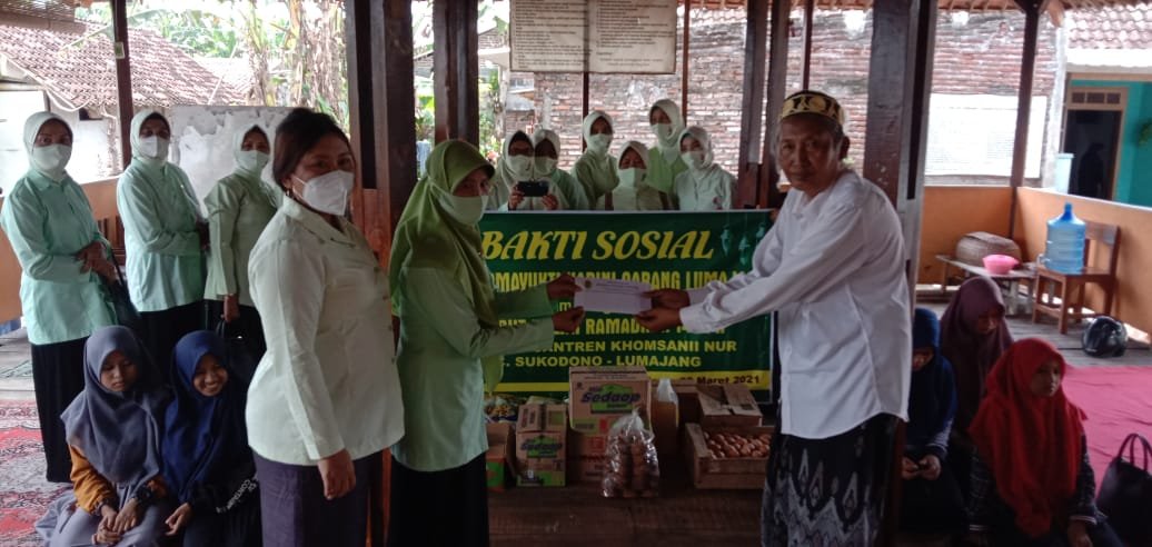 Kunjungan Dharmayukti Karini ke PonPes Khomsani Nur