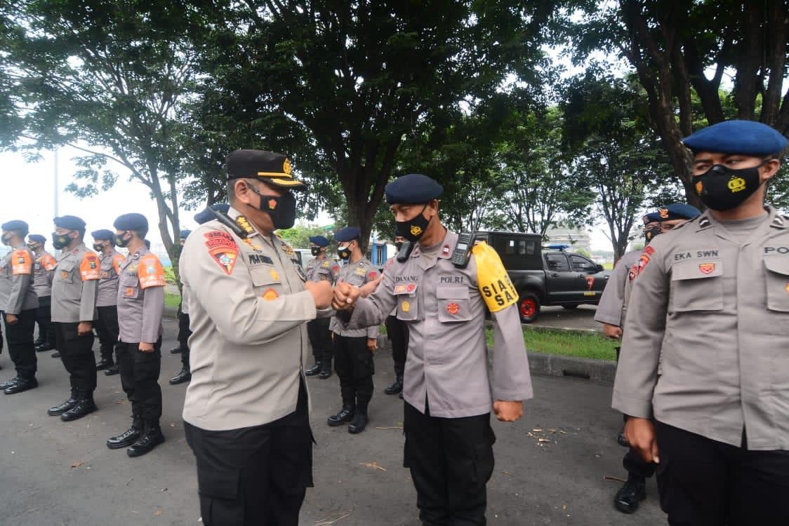 75 Personel Satbrimob Polda Jatim BKO ke Polda NTT Bantu Korban Bencana Alam