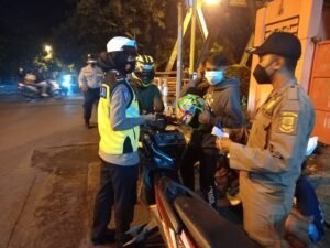 Operasi Yustisi Malam Minggu di Mojokerto, 99 Pelanggar Prokes Ditindak