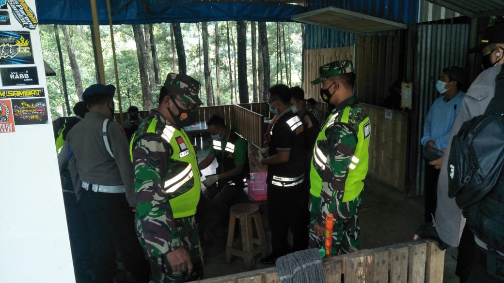 Kodim 0815 Bersama Polres - Satpol PP Gelar Opsgakplin Prokes Covid-19