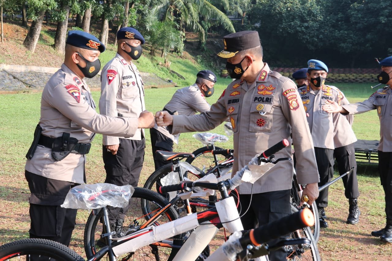 Kapolda Sumsel Pimpin Apel Pagi di Batalyon A pelopor Satbrimob Polda Sumsel
