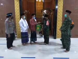 Safari Ramadhan, Dandim 0815/Mojokerto Himbau Warga Patuhi Prokes & Tidak Mudik