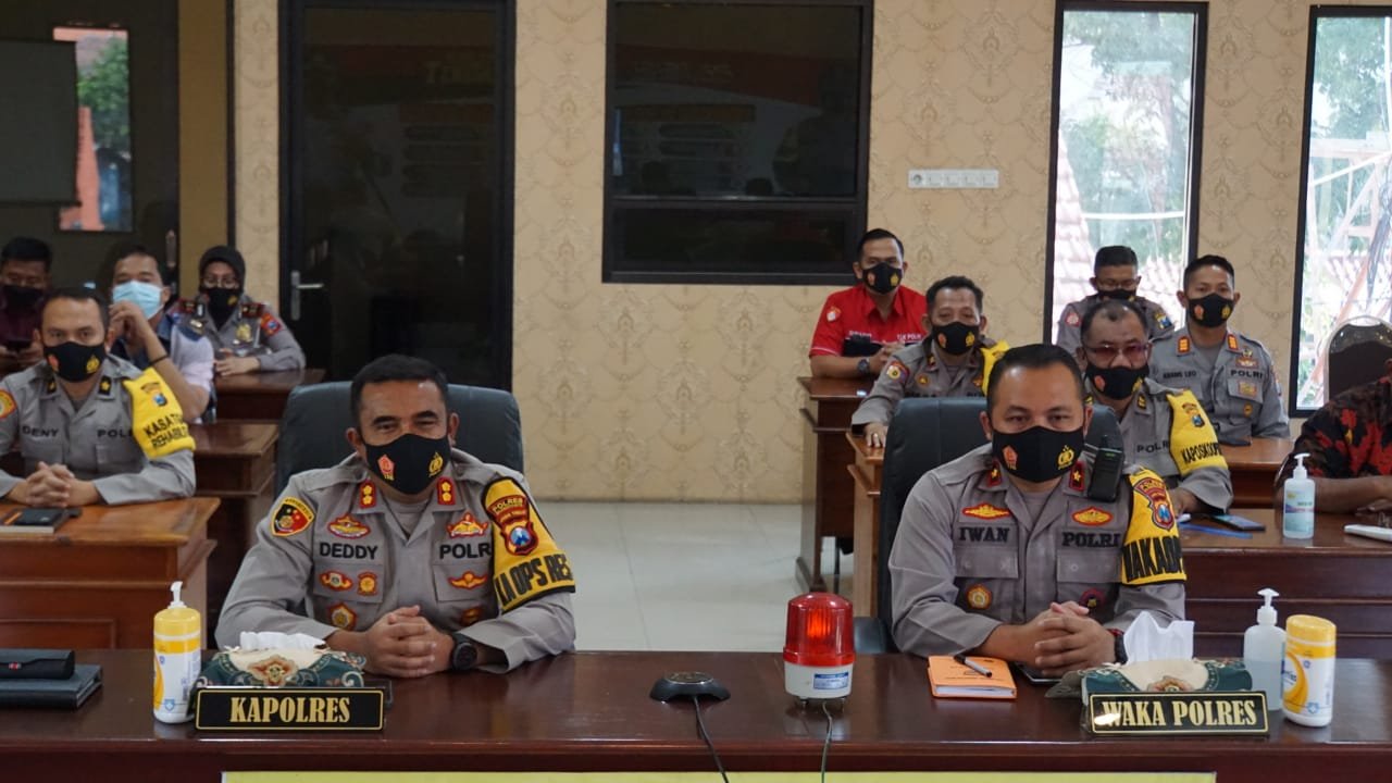Kapolresta Mojokerto Bersama Pejabat Utama Vidcon Takimat Akhir Audit Kinerja
