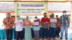 Kepala Desa Salen: Alhamdulilah Penyaluran BLT Hari ini Berjalan Lancar