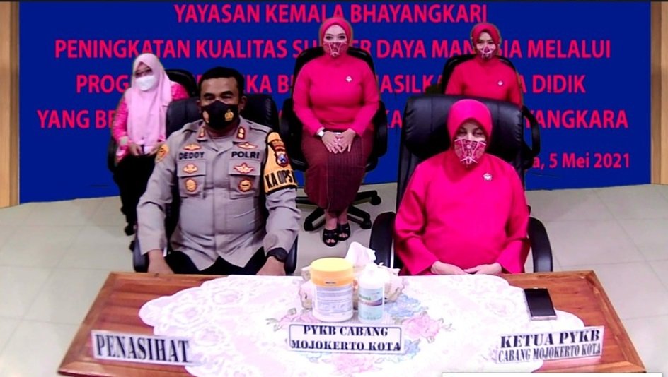 HUT YKB ke 41, Kapolresta Bersama YKB Mojokerto Kota menerima Arahan Kapolda Jatim