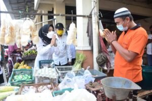 Pemkab Mojokerto Gelar Operasi Pasar di Pasar Dinoyo