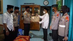 Kapolresta Mojokerto Silaturahmi di Kediaman Ketua Muhammadyah