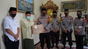 Kapolresta Mojokerto Silaturahmi di kediaman Ketua PCNU Kota Mojokerto