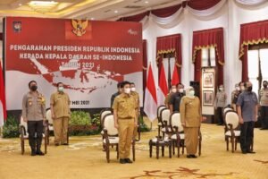 Forkopimda Jatim Ikuti Zoom Meeting Bersama Presiden RI