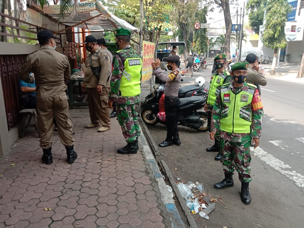 Tak Kenal Libur, TNI-Polri-Satpol PP Di Mojokerto Raya Gelar Opsgakplin