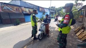 Tekan Persebaran Covid-19 Koramil 0815/04 Puri Gelar Opsgakplin Prokes