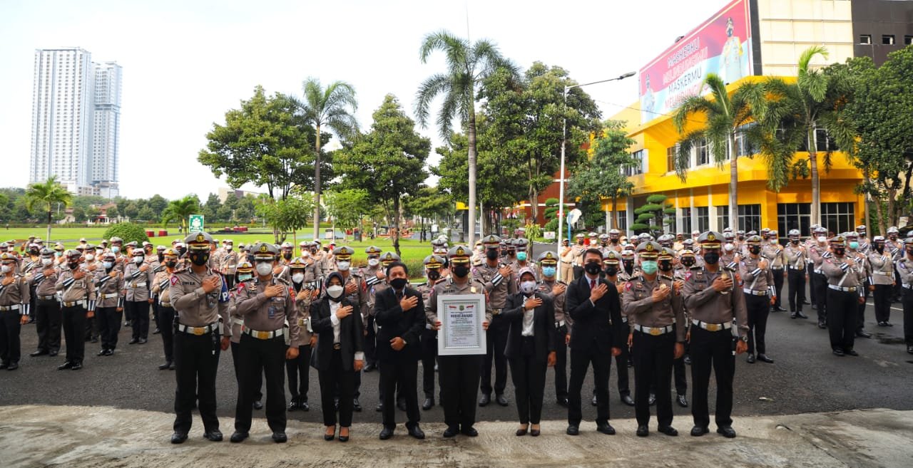 LEMKAPI Berikan Penghargaan "Presisi Award" Kepada Dirlantas Polda Jatim
