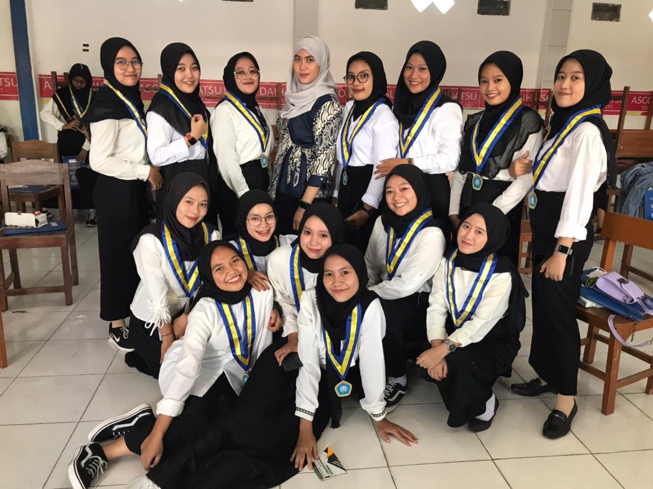 Pembagian Berkas Kelulusan SMK Raden Rahmat Mojosari Melanggar Prokes