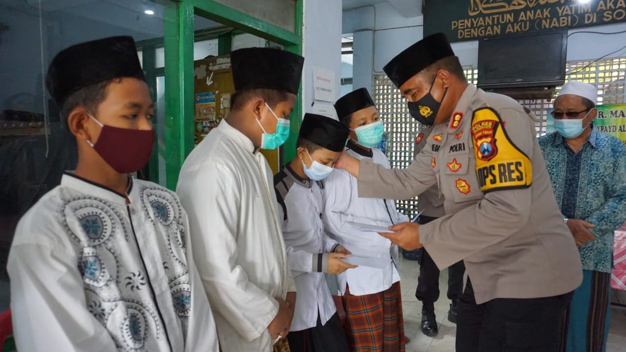 Perpisahan Kapolresta Mojokerto ke Panti Asuhan dengan beri Kenangan Sebelum Pindah Tugas