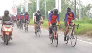 Kapolresta Mojokerto Gowes Menuju Masjid Namira Lamongan
